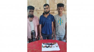 অস্ত্র ও গুলিসহ গ্রেফতার তিন জন