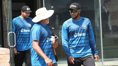 টেস্ট ‘পরীক্ষার’ আগে কঠিন পরিস্থিতিতে বাংলাদেশ