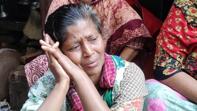 ছেলে হারানোর শোক স্তব্ধ নাসরিন বেগম