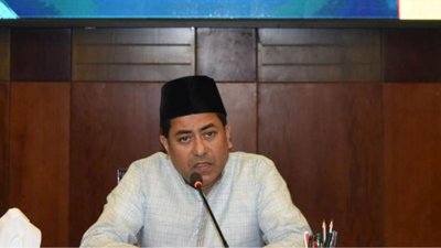 ডিএসসিসির বোর্ড সভায় মেয়র ব্যারিস্টার শেখ ফজলে নূর তাপস