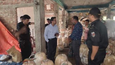 চৌমুহনীতে সেমাইয়ের কারখানায় অভিযান