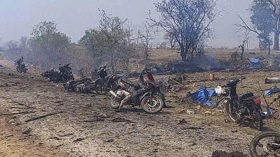 হামলায় ক্ষতিগ্রস্ত স্থান। ছবি: এপি