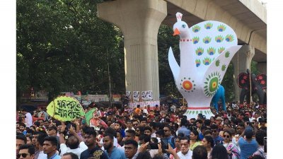 বাংলা বর্ষবরণের প্রধান অনুষঙ্গ মঙ্গল শোভাযাত্রা। ছবি: নাসিরুল ইসলাম