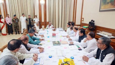 আওয়ামী লীগের স্থানীয় সরকার মনোনয়ন বোর্ডের সভা (ছবি: ফোকাস বাংলা)