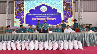 যেকোনও বিপদে আপনাদের পাশে আছে পুলিশ: ডিএমপি কমিশনার