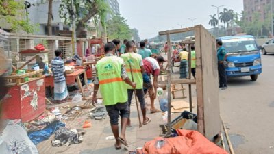 আগারগাঁওয়ে ফুটপাত থেকে দোকান উচ্ছেদ করলো ডিএনসিসি