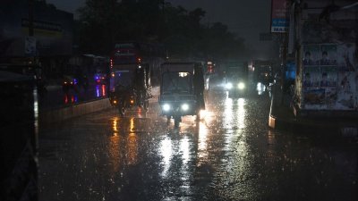 রাজশাহীতে অবশেষে নামলো স্বস্তির বৃষ্টি