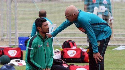 মাহমুদউল্লাহ-আফিফকে নিয়ে মাইন্ডসেট পরিবর্তন করেননি হাথুরুসিংহে