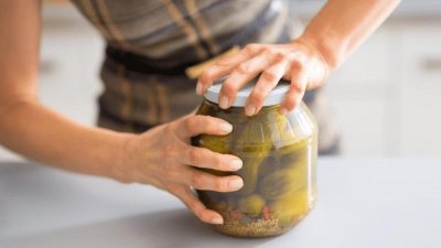 আচার বানাতে গিয়ে এই ৫ ভুল করছেন না তো?