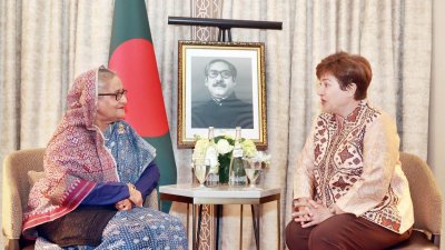 প্রধানমন্ত্রী শেখ হাসিনার সঙ্গে সাক্ষাৎ করেন আইএমএফের ব্যবস্থাপনা পরিচালক ক্রিস্টালিনা জর্জিভা (ছবি: ফোকাস বাংলা)