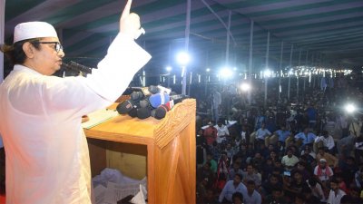 বক্তব্য দিচ্ছেন জাকের পার্টির চেয়ারম্যান মোস্তফা আমীর ফয়সল