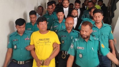 গ্রেফতার আজিজুর রহমান মুসাব্বিরকে মঙ্গলবার আদালতে হাজির করা হয়