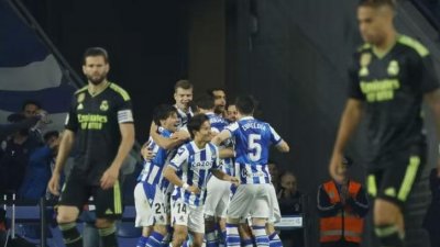 রিয়ালের হারে বার্সার হাতছোঁয়া দূরত্বে লা লিগা শিরোপা