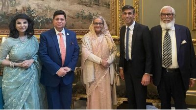 রাজা তৃতীয় চার্লসের অভিষেক অনুষ্ঠানে যোগ দিতে ৪ মে রাতে লন্ডনে পৌঁছান প্রধানমন্ত্রী শেখ হাসিনা