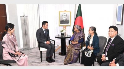 প্রধানমন্ত্রীর সঙ্গে বৈঠকে ভুটানের রাজা ও রানি