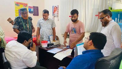 ভুয়া চিকিৎসকের চেম্বারে রোগী সেজে যান ইউএনও