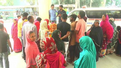 হাসপাতালে নিহতের স্বজনরা