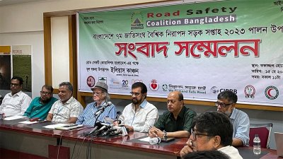 সংবাদ সম্মেলনে ইলিয়াস কাঞ্চন