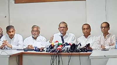 সভায় মির্জা ফখরুল ইসলাম আলমগীর