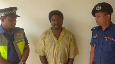 পুলিশের হেফাজতে গ্রেফতার মো. হানিফ