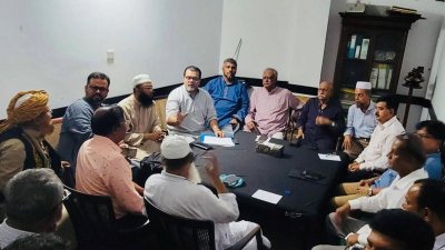 ১২ দলীয় জোটের বৈঠকে শরিক দলের নেতারা