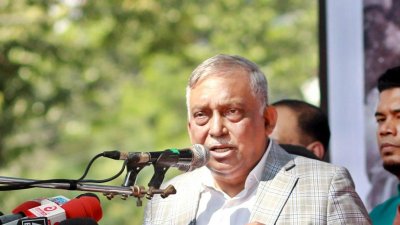 পুলিশ হেডকোয়ার্টার্সের কোয়ার্টারলি কনফারেন্সে বক্তব্য রাখছেন স্বরাষ্ট্রমন্ত্রী আসাদুজ্জামান খান কামাল (ফাইল ছবি)