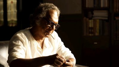 মৃণাল সেন রূপে চঞ্চল চৌধুরী