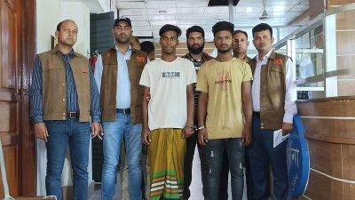 পুলিশের হেফাজতে গ্রেফতার ব্যক্তিরা