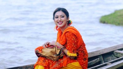 শুটিংয়ে অভিনেত্রী মানসী প্রকৃতি