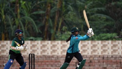প্রথম দিনে নিগারের সেঞ্চুরি, আক্ষেপ ফারজানার