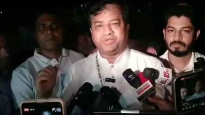 গাজীপুর শহরে কথা বলছেন জাহাঙ্গীর আলম
