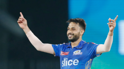 অবিশ্বাস্য বোলিং নৈপুণ্য মাধওয়ালের।