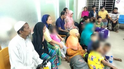 অনুপ্রবেশের দায়ে আটক রোহিঙ্গা