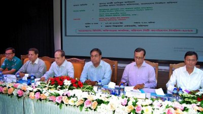 বরিশাল সিটি নির্বাচনের প্রার্থীদের সাথে মতবিনিময় সভায় সিইসি-সহ অন্যরা