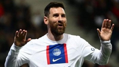 রেকর্ড করা গোলের পর মেসির উচ্ছ্বাস