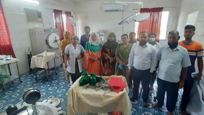 ১২ বছর পর চালু হলো মোংলা উপজেলা স্বাস্থ্য কমপ্লেক্সের ওটি