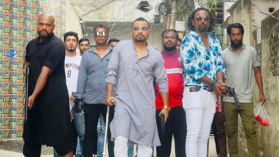 ‘ফিমেল ৩’ নাটকের একটি দৃশ্য