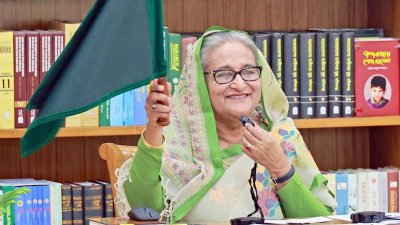 চিলাহাটি এক্সপ্রেস উদ্বোধন করলেন প্রধানমন্ত্রী শেখ হাসিনা (ছবি: ফোকাস বাংলা)