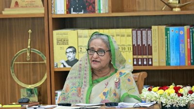‘চিলাহাটি এক্সপ্রেস’ ট্রেন উদ্বোধন অনুষ্ঠানে প্রধানমন্ত্রী শেখ হাসিনা (ছবি: ফোকাস বাংলা)