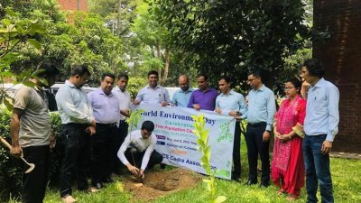 ৩১তম বিসিএস ক্যাডার অ্যাসোসিয়েশনের বৃক্ষরোপণ কর্মসূচির উদ্বোধন
