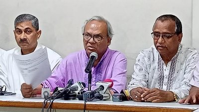 সংবাদ সম্মেলনে রুহুল কবির রিজভী