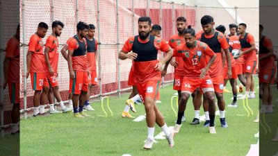 অনুশীলনে বাংলাদেশ ফুটবল দল