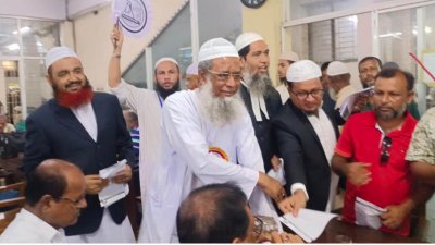 খুলনার বিভিন্ন এলাকায় গণসংযোগ করেন আব্দুল আউয়াল
