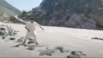 ভারী বৃষ্টিতে নদ-নদীর পানি বেড়ে ভোগান্তি