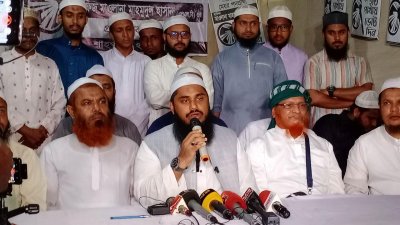 নির্বাচন বর্জনের ঘোষণা দিচ্ছেন ইসলামী আন্দোলনের মেয়র প্রার্থী হাফিজ মাওলানা মাহমুদুল হাসান