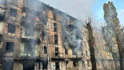 হামলায় ক্ষতিগ্রস্ত ভবন, ছবি: রয়টার্স