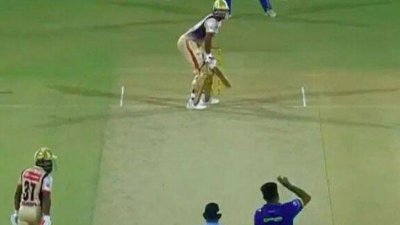 ১ বলে ১৮ রান দেন তানওয়ার