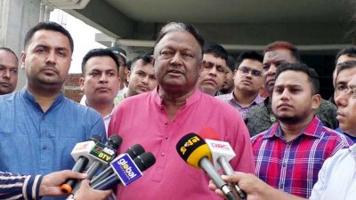 রংপুরে সাংবাদিকদের সঙ্গে আলাপ করেন বাণিজ্যমন্ত্রী