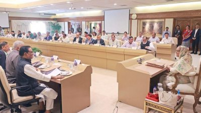 প্রধানমন্ত্রী শেখ হাসিনার সভাপতিত্বে তার কার্যালয়ে মন্ত্রিসভার বৈঠক অনুষ্ঠিত হয়। ছবি: ফোকাস বাংলা