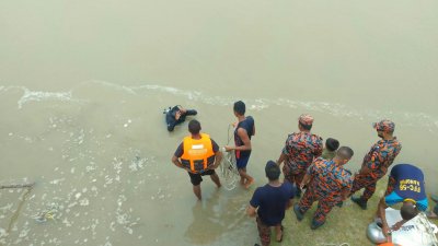 নিখোঁজ স্কুলছাত্রকে উদ্ধারে অভিযান চালাচ্ছে ফায়ার সার্ভিস